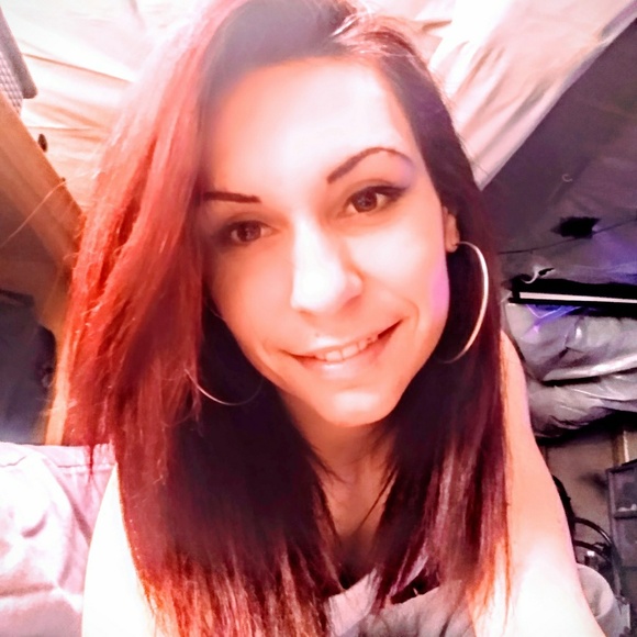 Meet your Posher, Tess - Picture 1 of 1